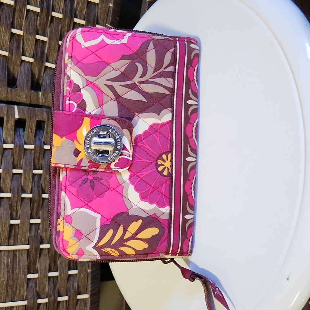 Vera Bradley Zipper Kisslock Retired Wallet